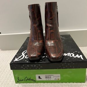 LIKE NEW SAM EDELMAN CARLYSLE BROWN SNAKESKIN BOOTS